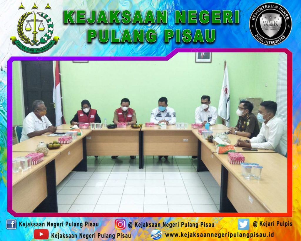 SINERGITAS KEJARI PULANG PISAU DAN PT. PJB UBJOM PLTU PULANG PISAU BERSAMA SALURKAN BANTUAN
