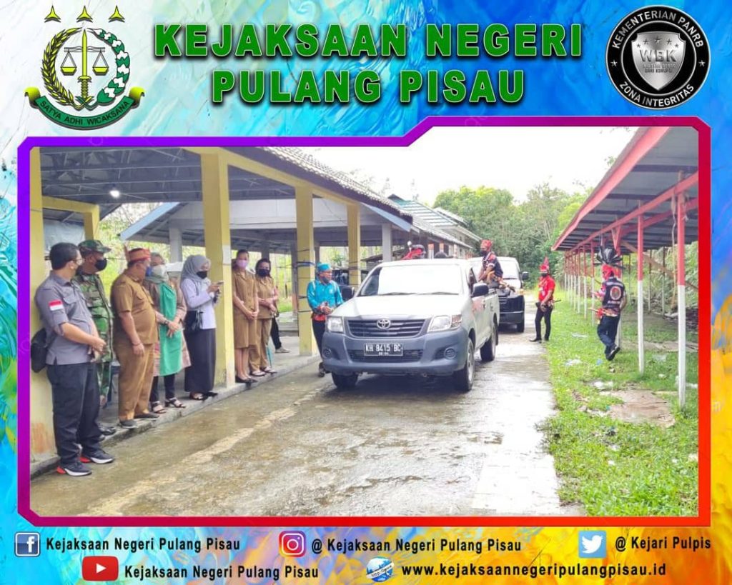 Pelaksanaan Acara Ritual Adat Mamapas Lewu Desa Gohong