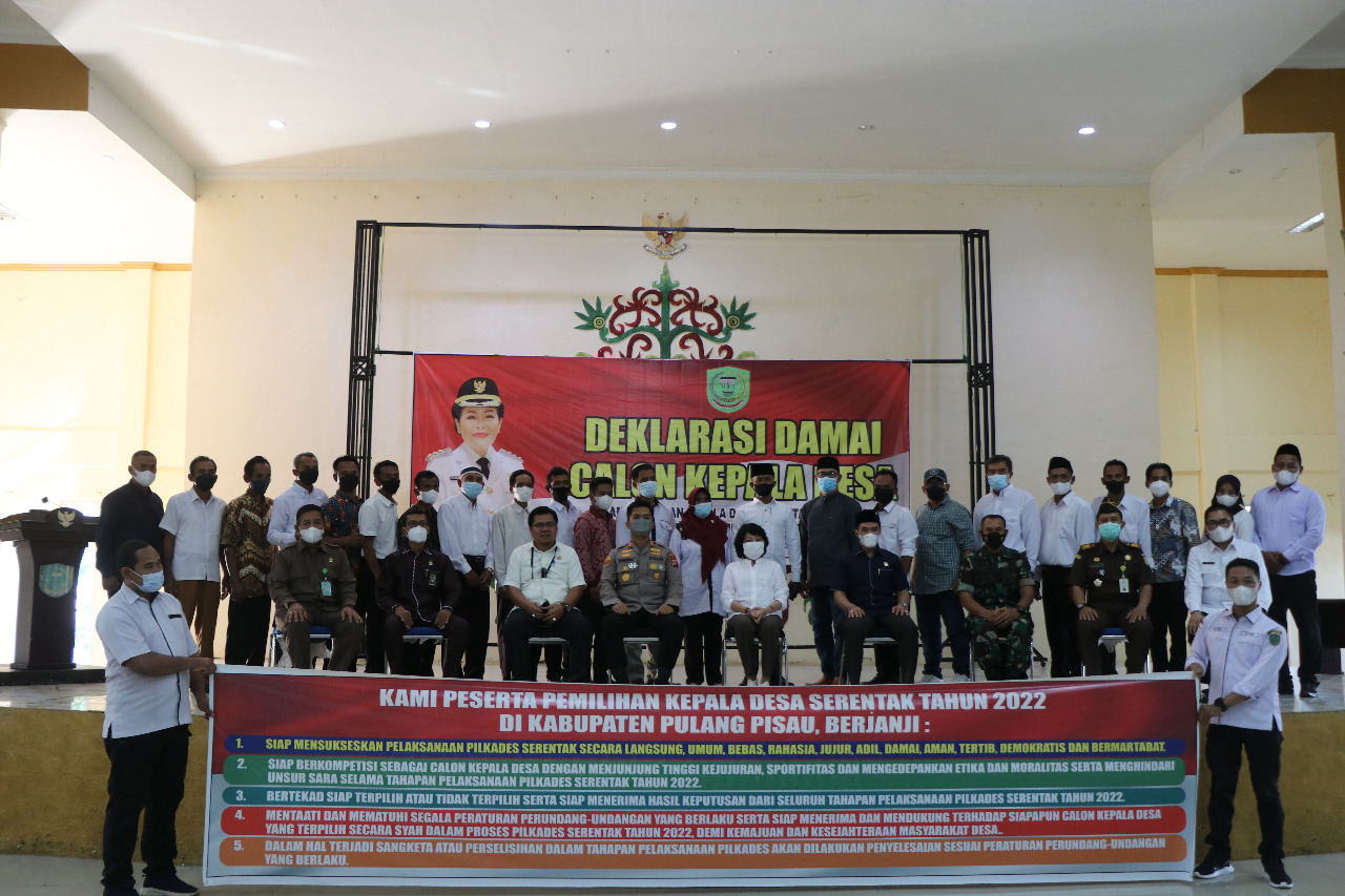 Kejaksaan Negeri Pulang Pisau Menghadiri Deklarasi Damai Pemilihan Kepala Desa Serentak se-Kabupaten Pulang Pisau Tahun 2022