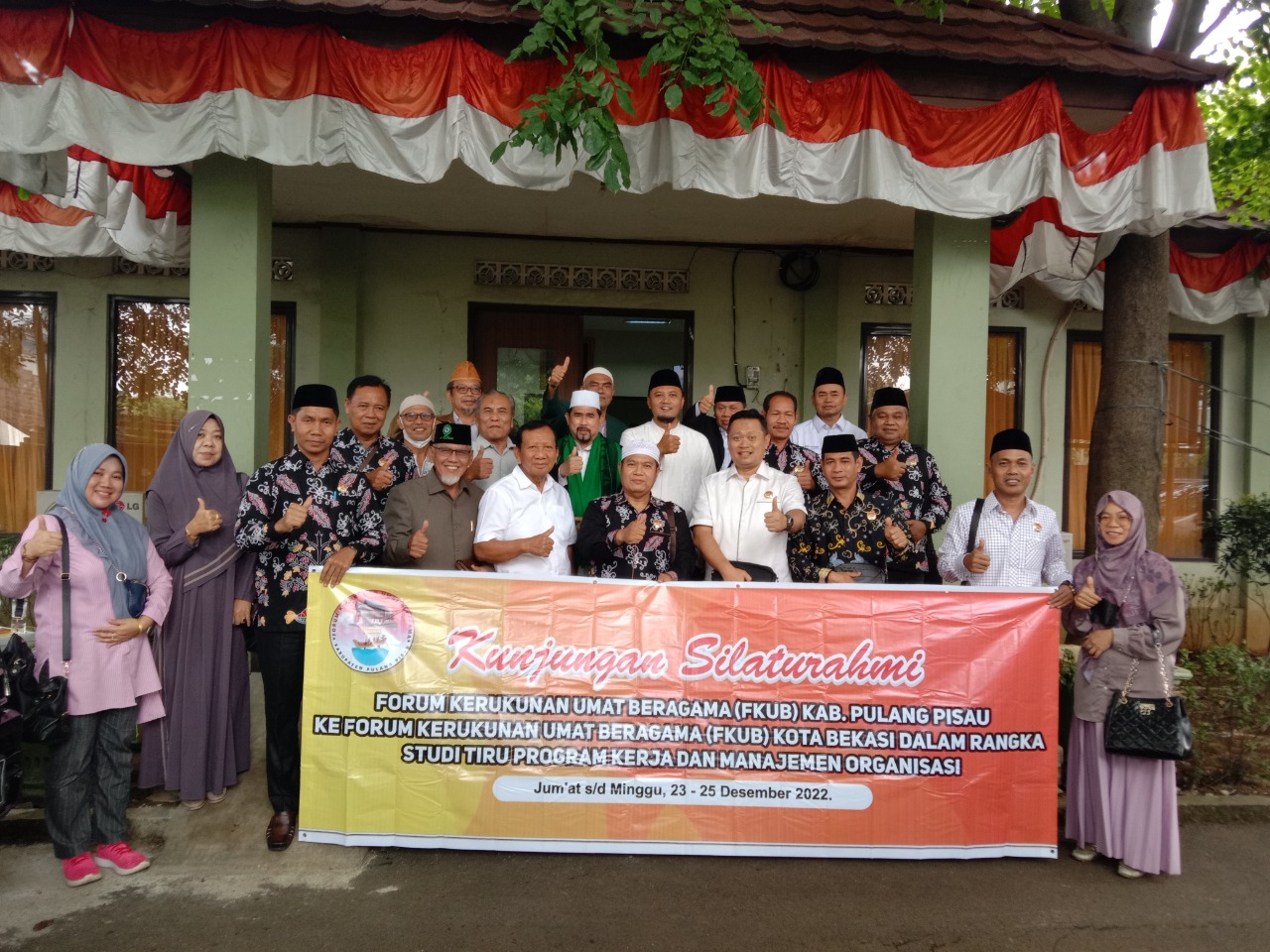 MENAMBAH WAWASAN,  FKUB PULANG PISAU KAJI BELAJAR KE KAMPUNG KERUKUNAN KOTA BEKASI