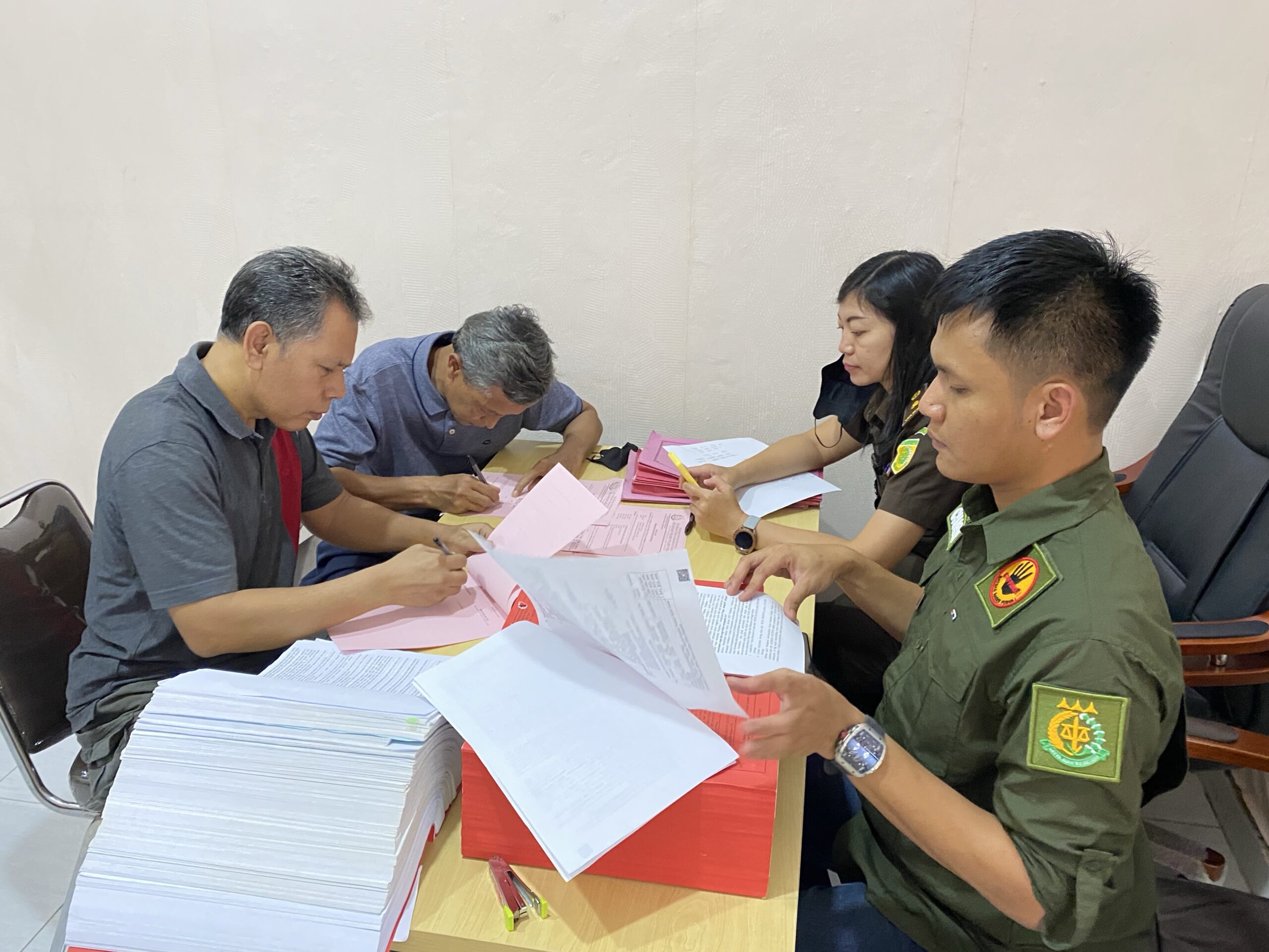 TAHAP II PERKARA TINDAK PIDANA KORUPSI PENGADAAN HERBISIDA DAN BIBIT TANAMAN SENGON
