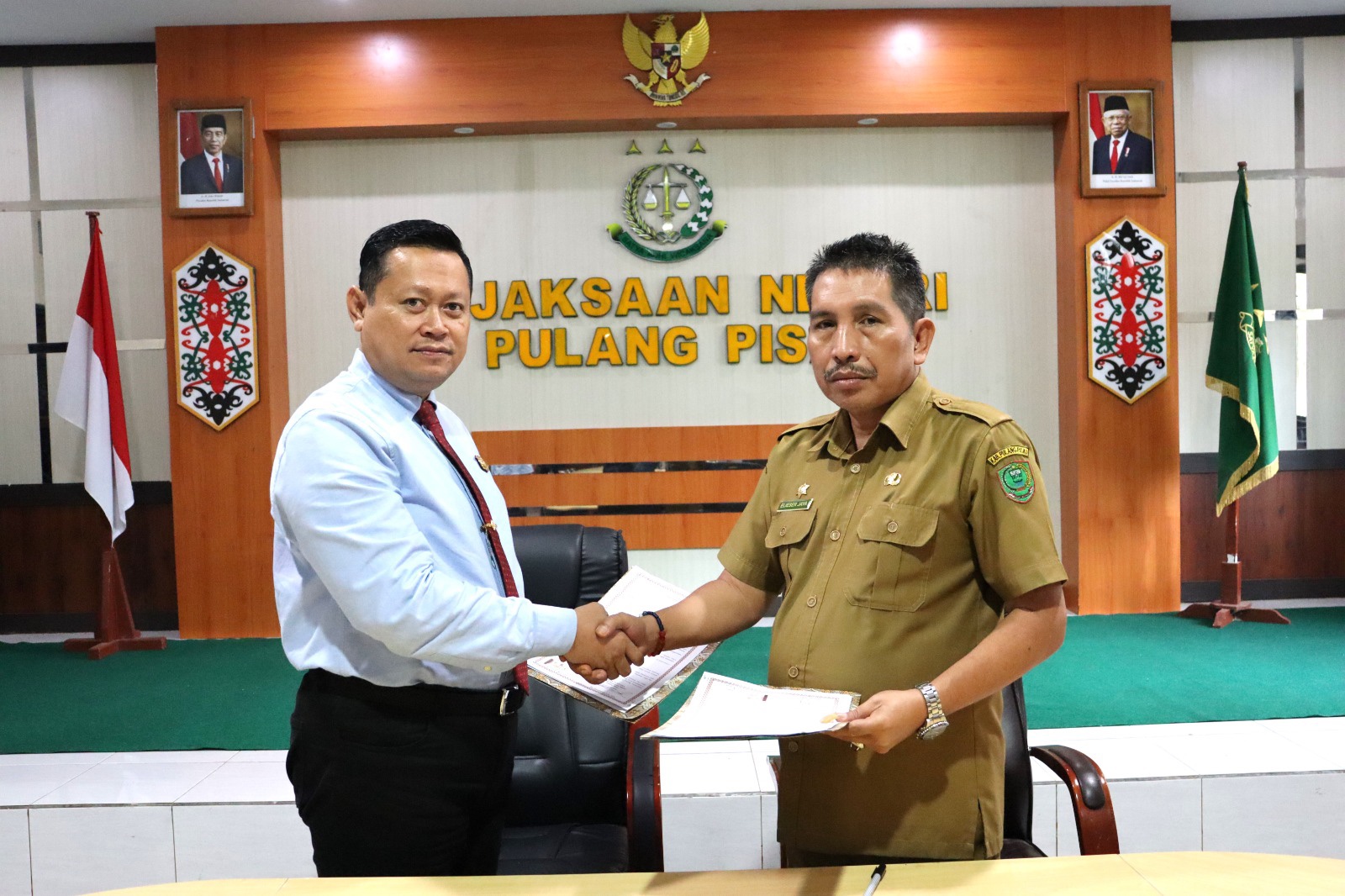 Bangkitkan UMKM & Koperasi, Kejari Pulang Pisau Tandatangani MoU dengan<br>Dinas Perindagkop & UMKM Kabupaten Pulang Pisau