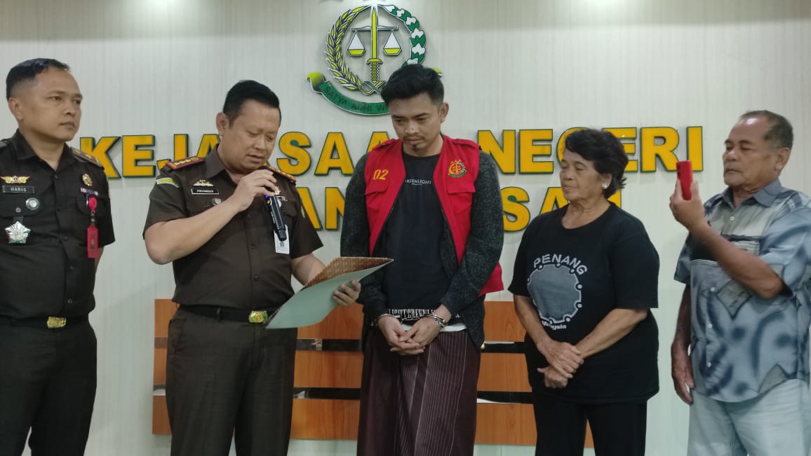 Kolaborasi The New Paradigm of Criminal Law Dengan Local Wisdom “Tampung Tawar” Wujudkan Keadilan Melalui Penghentian Penuntutan  berdasarkan Restorative Justice